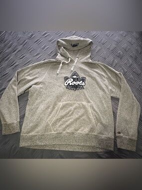 Roots salt and pepper Pullover Hoodie with Maple Leaf Patch size XXL